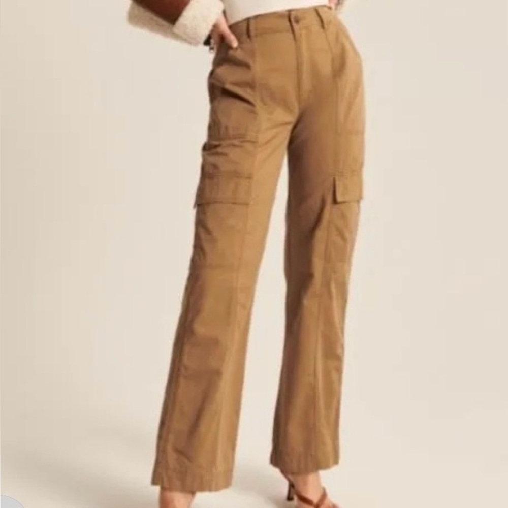 Abercrombie Tan Relaxed High Rise Cargo Pant 0 25